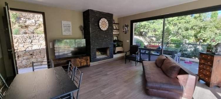 Maison d'architecte au cœur des montagnes Feliceto Extérieur photo